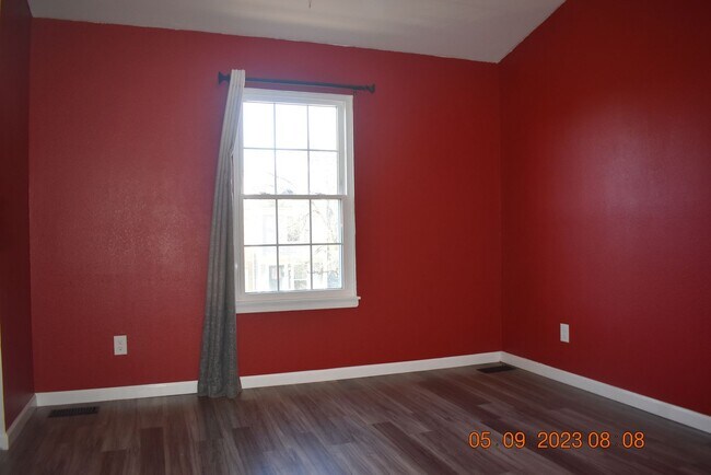 Building Photo - Lovely Updated Littleton Townhome in Wonderful Location