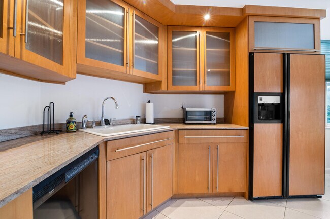 Building Photo - 1340 S Ocean Blvd