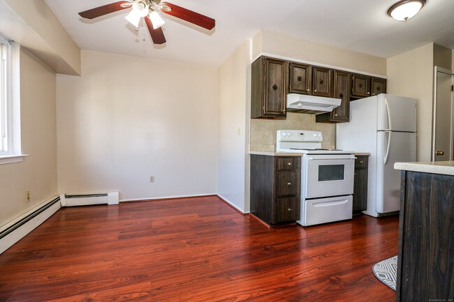 Building Photo - 57 Ameridge Dr