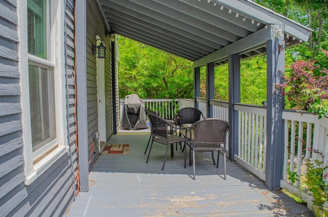 Building Photo - 2460 NY-145