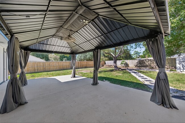 Building Photo - 8203 Huntermoor Cir