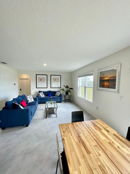Building Photo - 848 Brooklet Dr