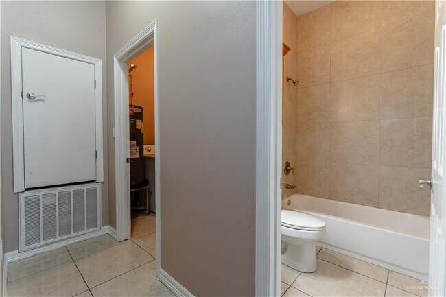 Building Photo - 23 West Dr