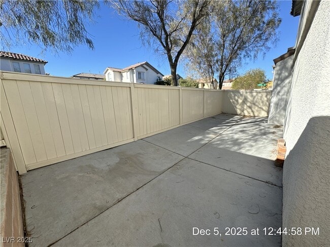 Building Photo - 75 Aldarra Canyon Ave