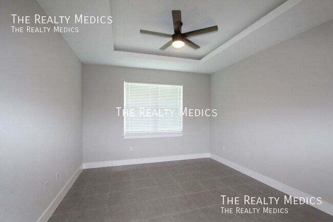 Building Photo - 56 Cordona Dr