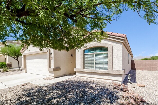 Building Photo - 23302 W Ashleigh Marie Dr