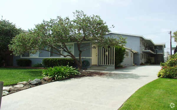 Primary Photo - 12441 Pacific Ave