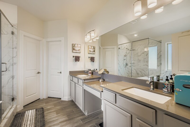 Building Photo - 497 Purple Heart Dr