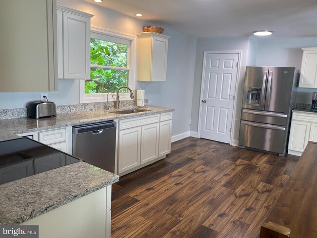 Primary Photo - 2232 Aquia Dr