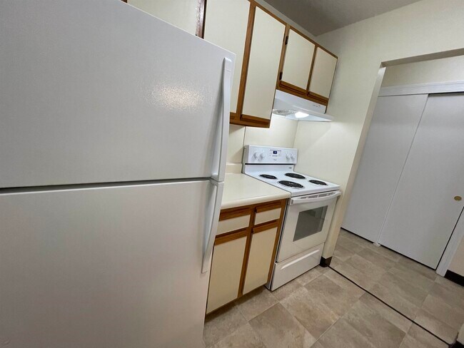 Building Photo - 175 Eastern Ave