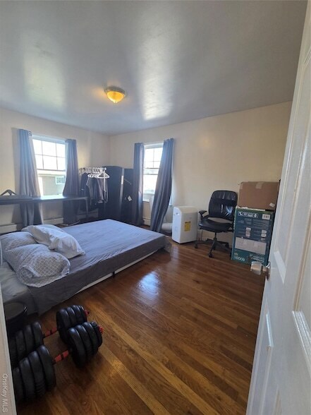 Building Photo - 444 N Terrace Ave