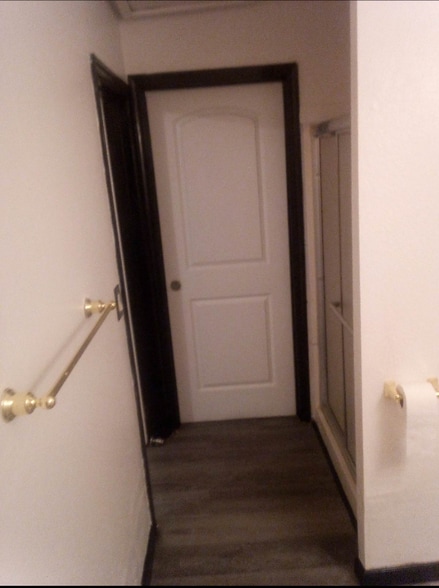 Building Photo - 916 Sonoma Ave