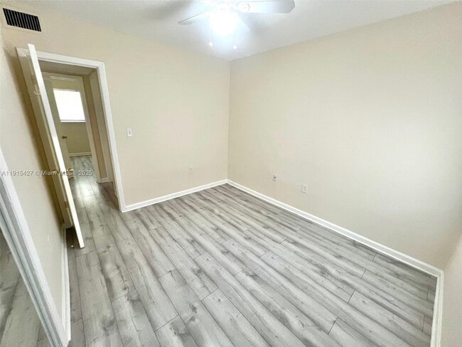 Building Photo - 7626 NE 6th Ct