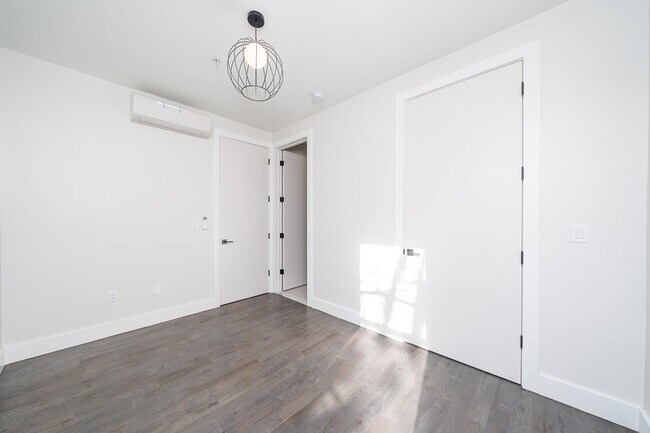 Building Photo - 63-65 Irving St