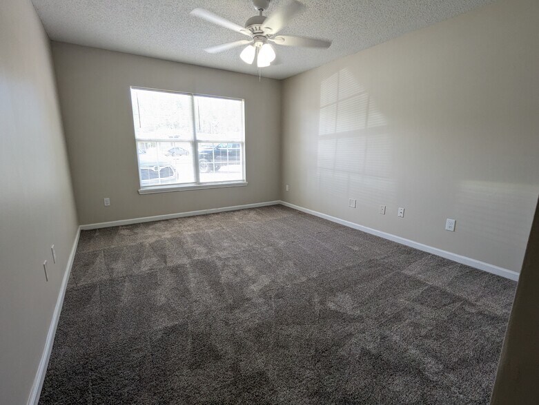 Building Photo - 126 Plantation Point Dr