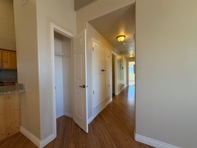 Building Photo - Charming Millcreek Condo with Scenic Balcony Views