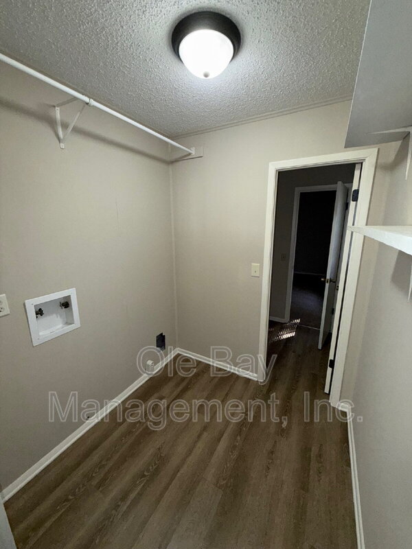 Building Photo - 1803 Runnels Rd