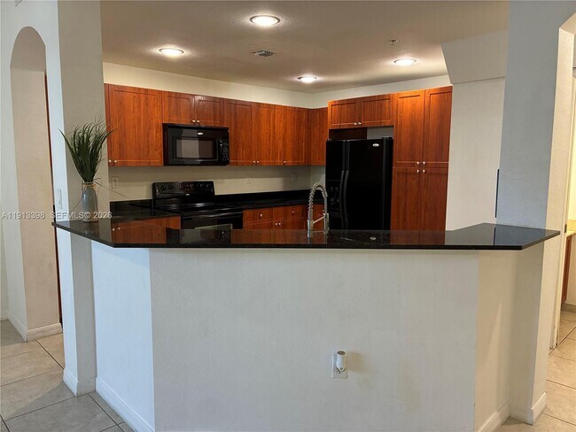 Building Photo - 8999 NW 107 Ct