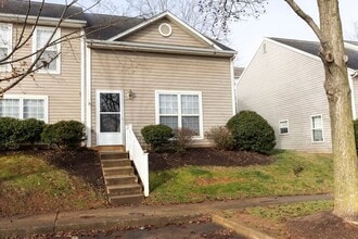 Building Photo - 115 Greenwich Ct