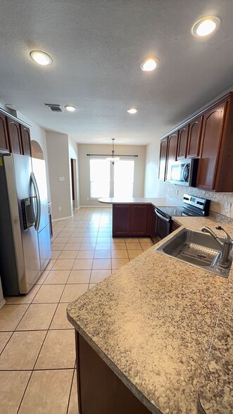 Building Photo - 9915 Wethers Field Cir