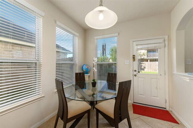 Building Photo - 24618 Malca Manor Dr