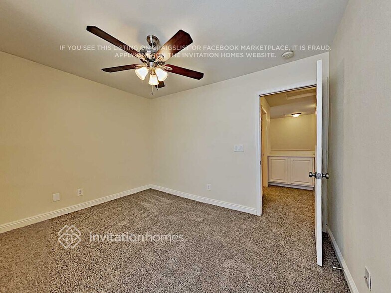 Building Photo - 2745 Rebano St