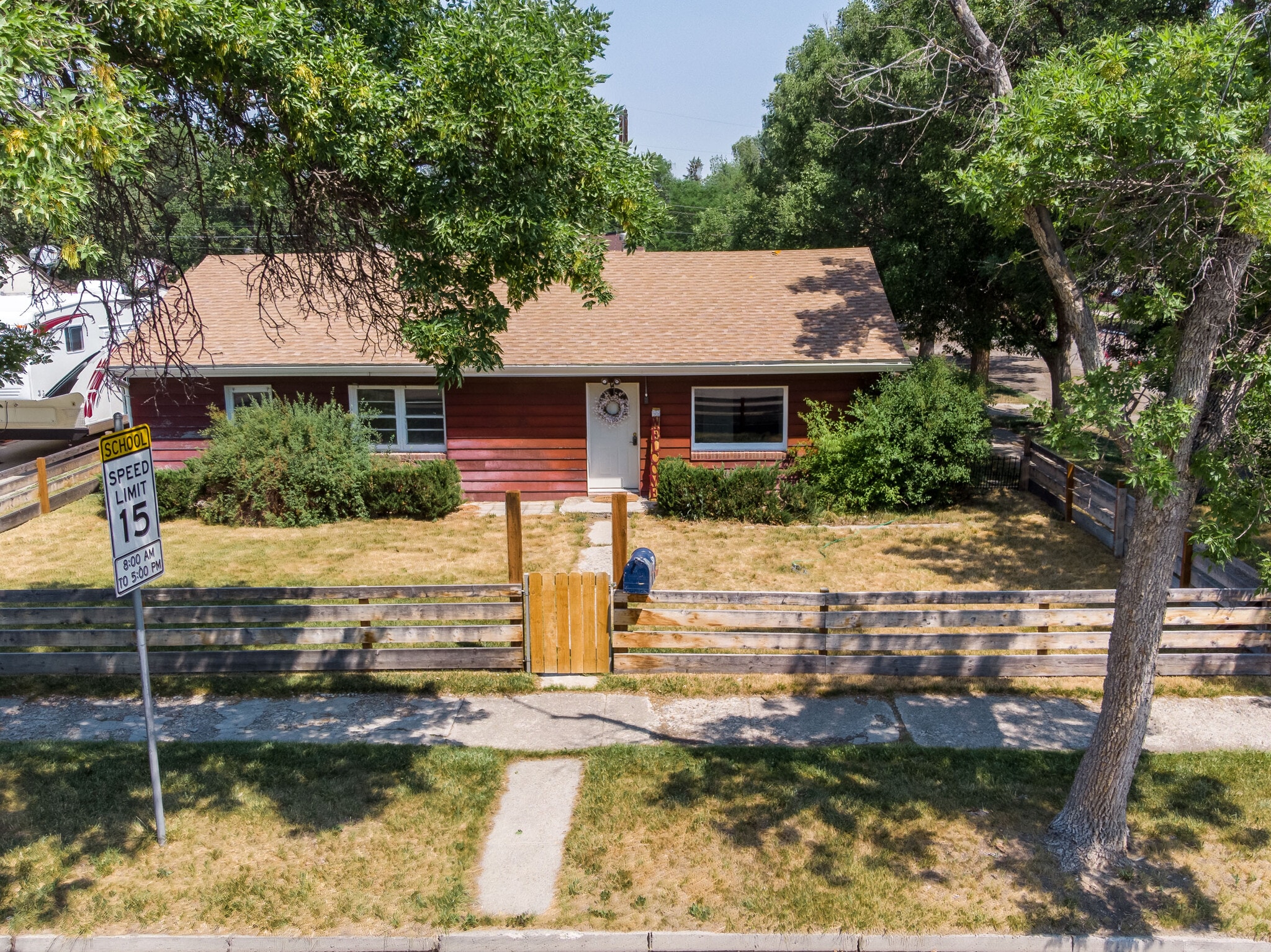 Building Photo - 519 E 6th St