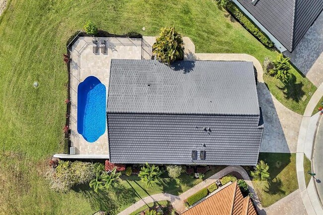 Building Photo - 21464 Bridgeview Dr