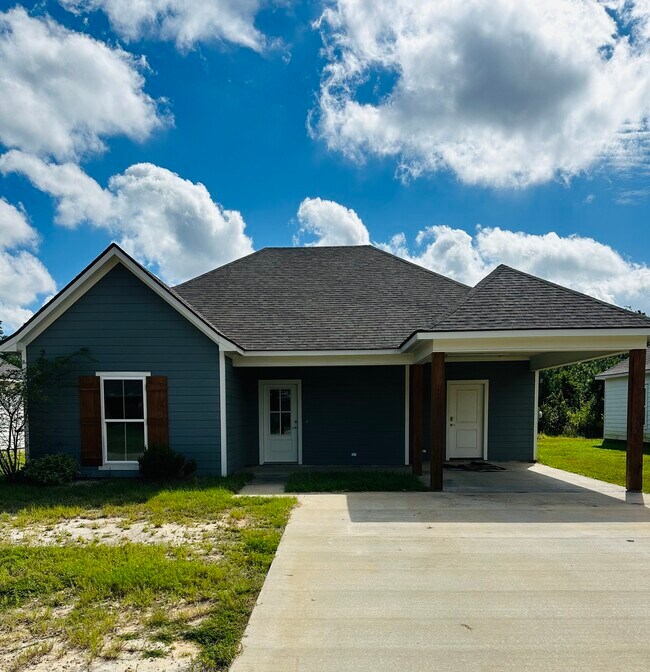 Building Photo - 311 Yellow Pine Dr