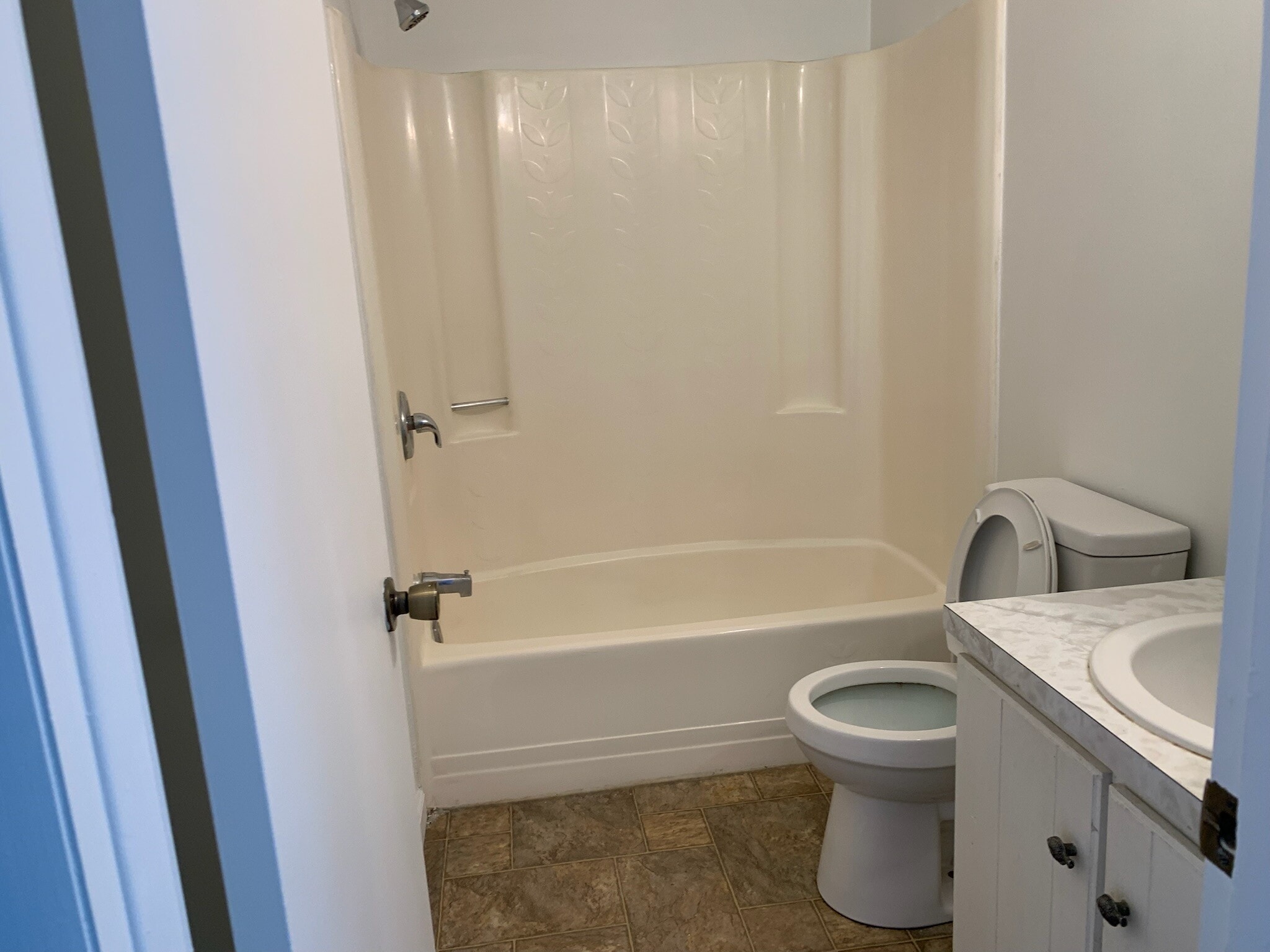 Second floor bathroom with tub and shower - 845 Brian Dr