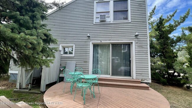 Building Photo - 115 3rd Ave