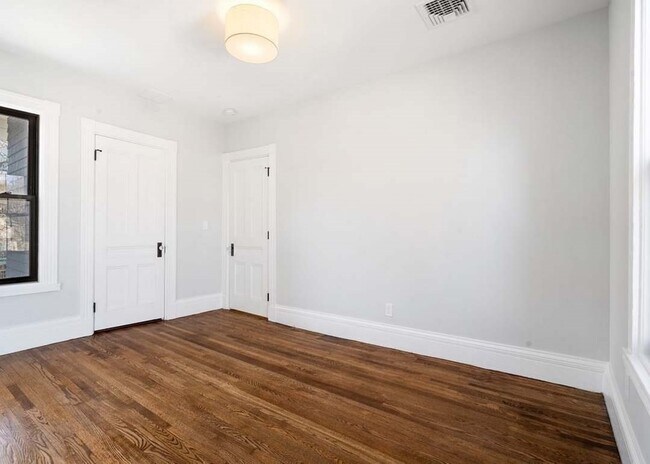 Building Photo - 31 Monadnock St