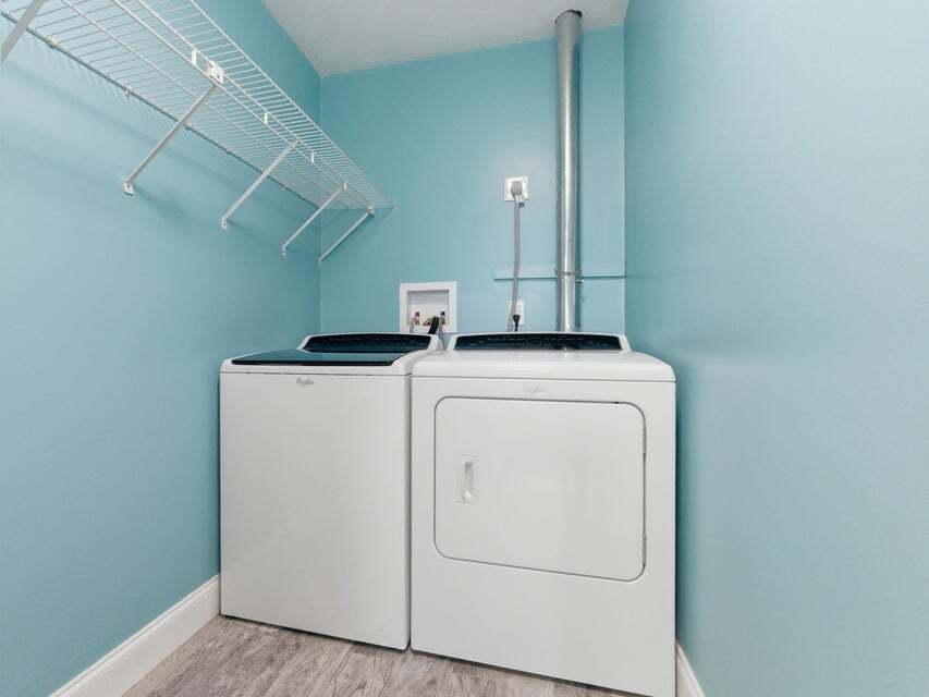 Building Photo - 270 High Point Blvd