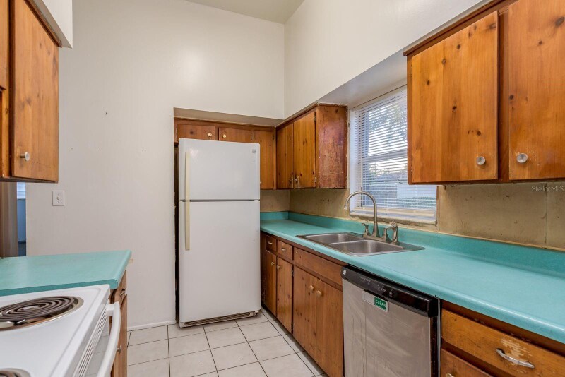 Building Photo - 1714 W Fern St