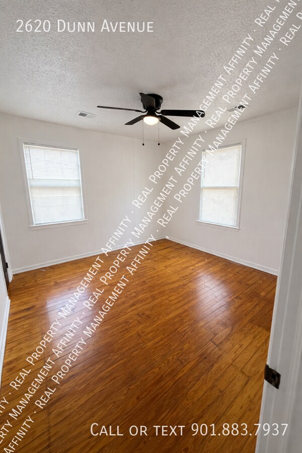 Building Photo - 2620 Dunn Ave