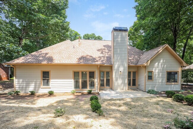 Building Photo - 12 Sleepy Hollow Ct
