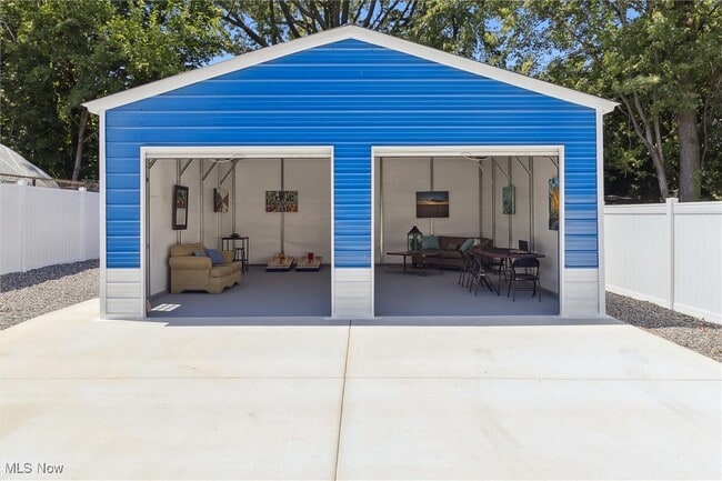 Building Photo - 1962 W 96th St