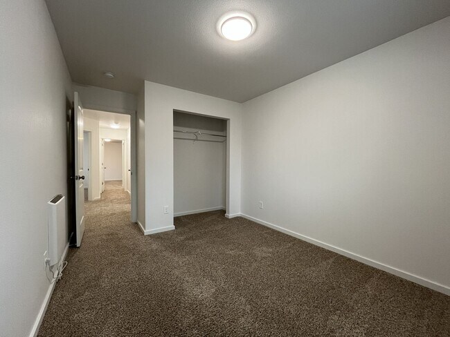 Building Photo - JDD2413