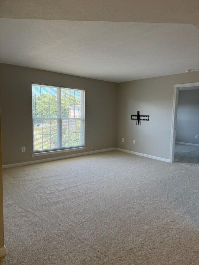 Building Photo - Completely Updated!