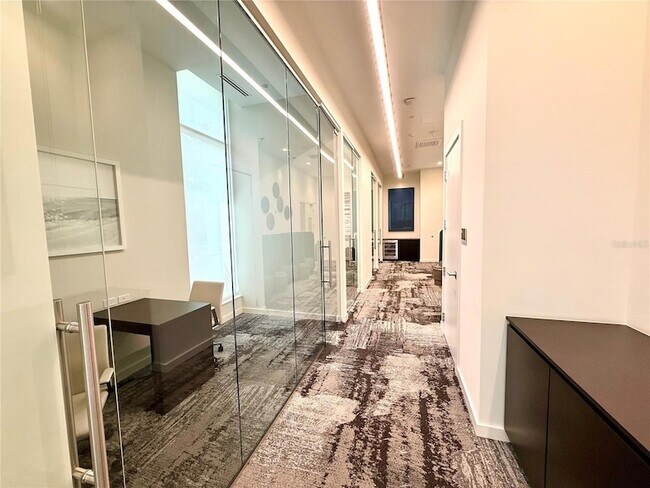 Building Photo - 301 Quay Cmn