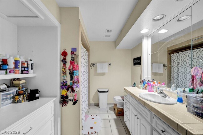 Building Photo - 7258 Loma Alta Cir
