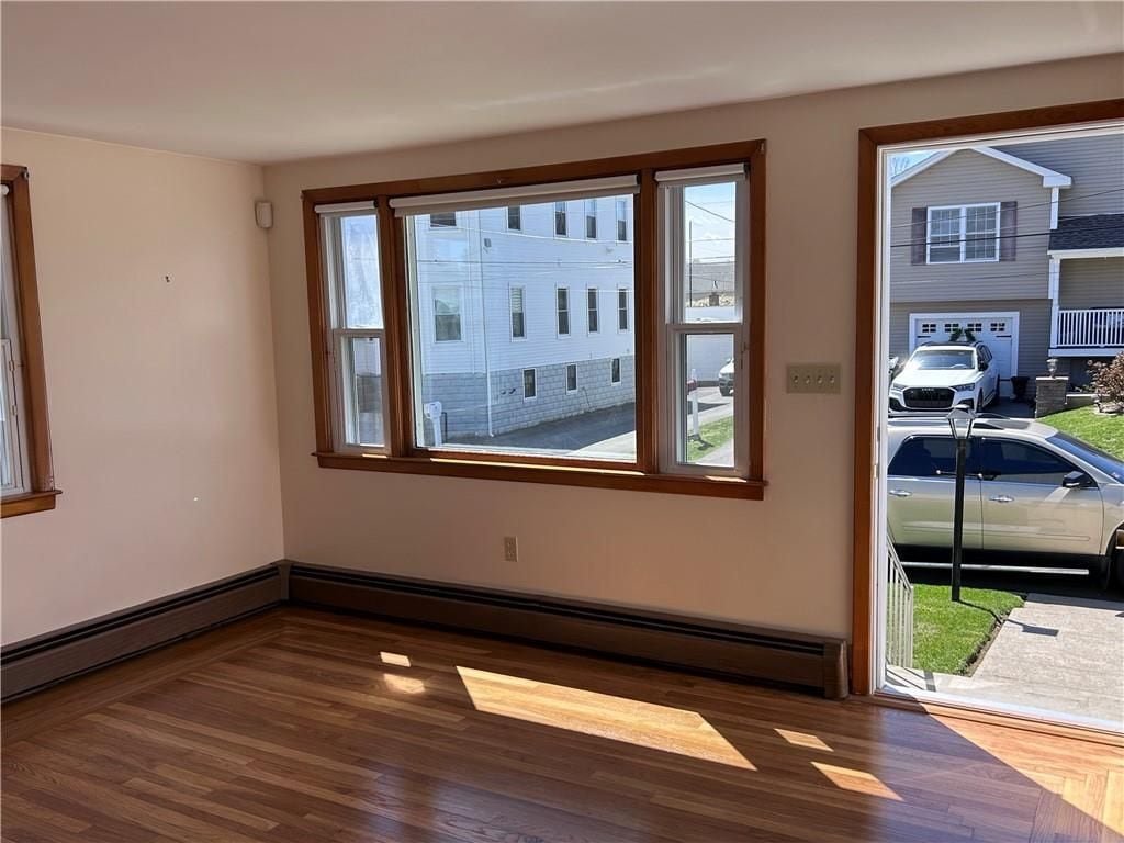 Building Photo - 9 Custer Ave