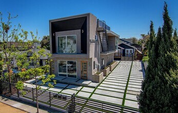 Building Photo - Lafayette Duplex