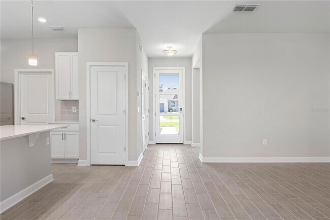 Building Photo - 2101 NW 24th Pl