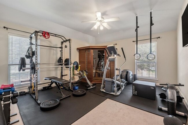Building Photo - 2147 Hilton Head Dr