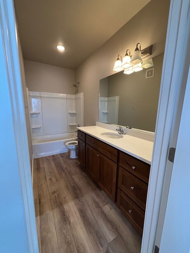Building Photo - 3 Bedroom 2 Bathroom Condo in Heber