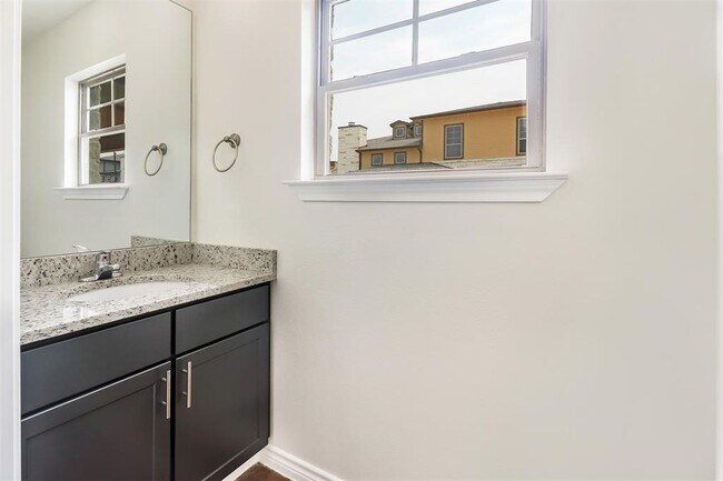 Building Photo - 104 Perch Dr