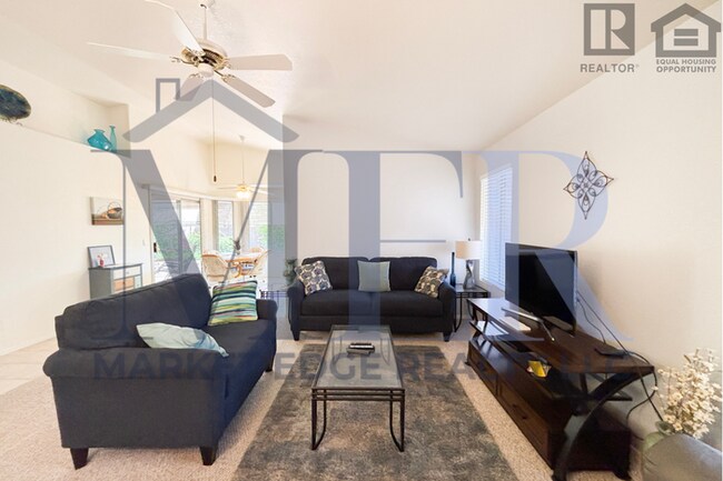 Building Photo - 2Bed/2Bath Home in 55+ Community in Peoria...