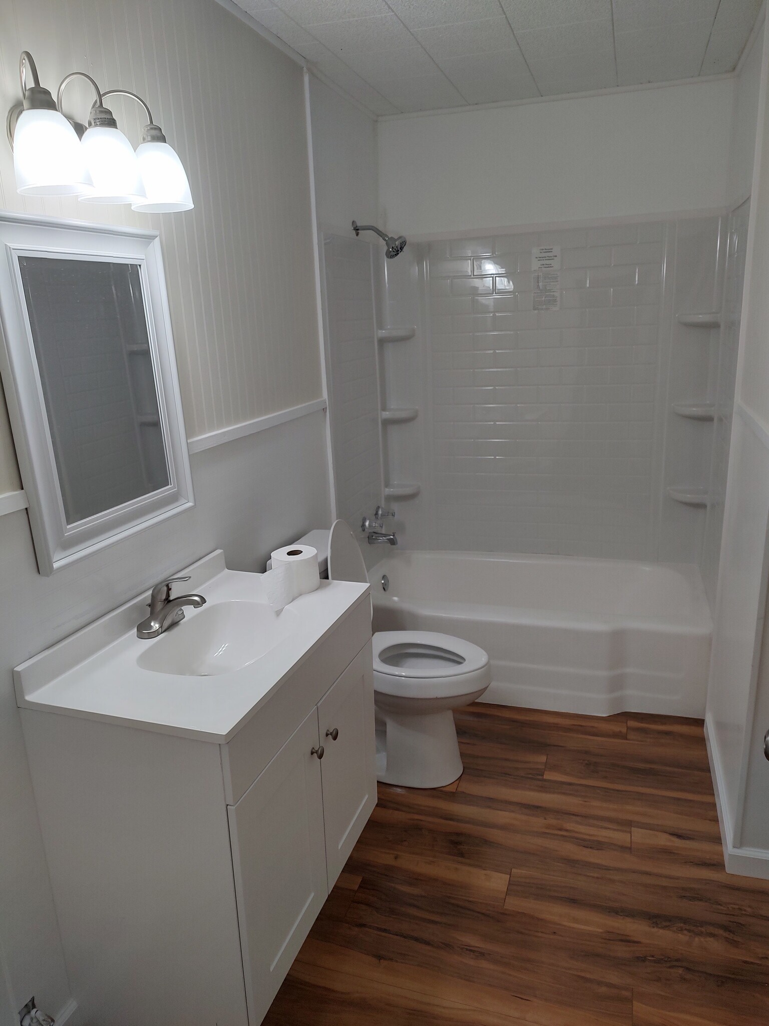 Building Photo - 121 Seaman Dr