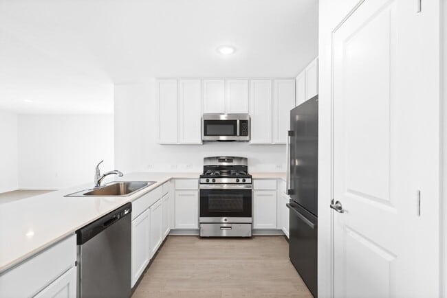 Building Photo - 1347 Neria Lp